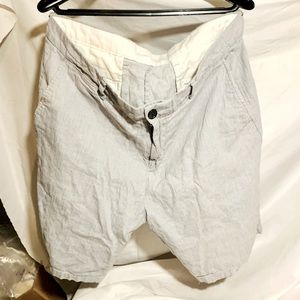Light Grey Linen Old Navy Sz 36 Men’s shorts